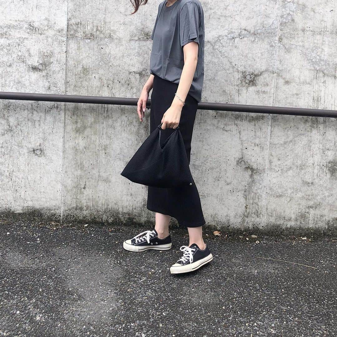 えりんこさんのインスタグラム写真 - (えりんこInstagram)「tops/ @canaljean  skirt/ @uniqlo  bag/ @mm6maisonmargiela」8月30日 9時35分 - erinco_____