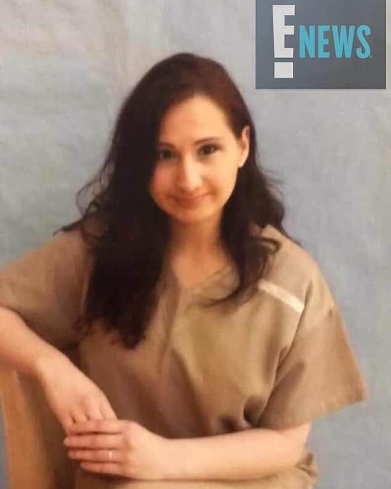 E! Onlineさんのインスタグラム写真 - (E! OnlineInstagram)「𝐄𝐗𝐂𝐋𝐔𝐒𝐈𝐕𝐄: Gypsy Rose Blanchard is already preparing for her wedding, which would occur during her sentence, but her relationship with fiancé Ken has been struggling, as new prison policies have been placed. Link in bio for her first-ever interview.」8月30日 9時44分 - enews