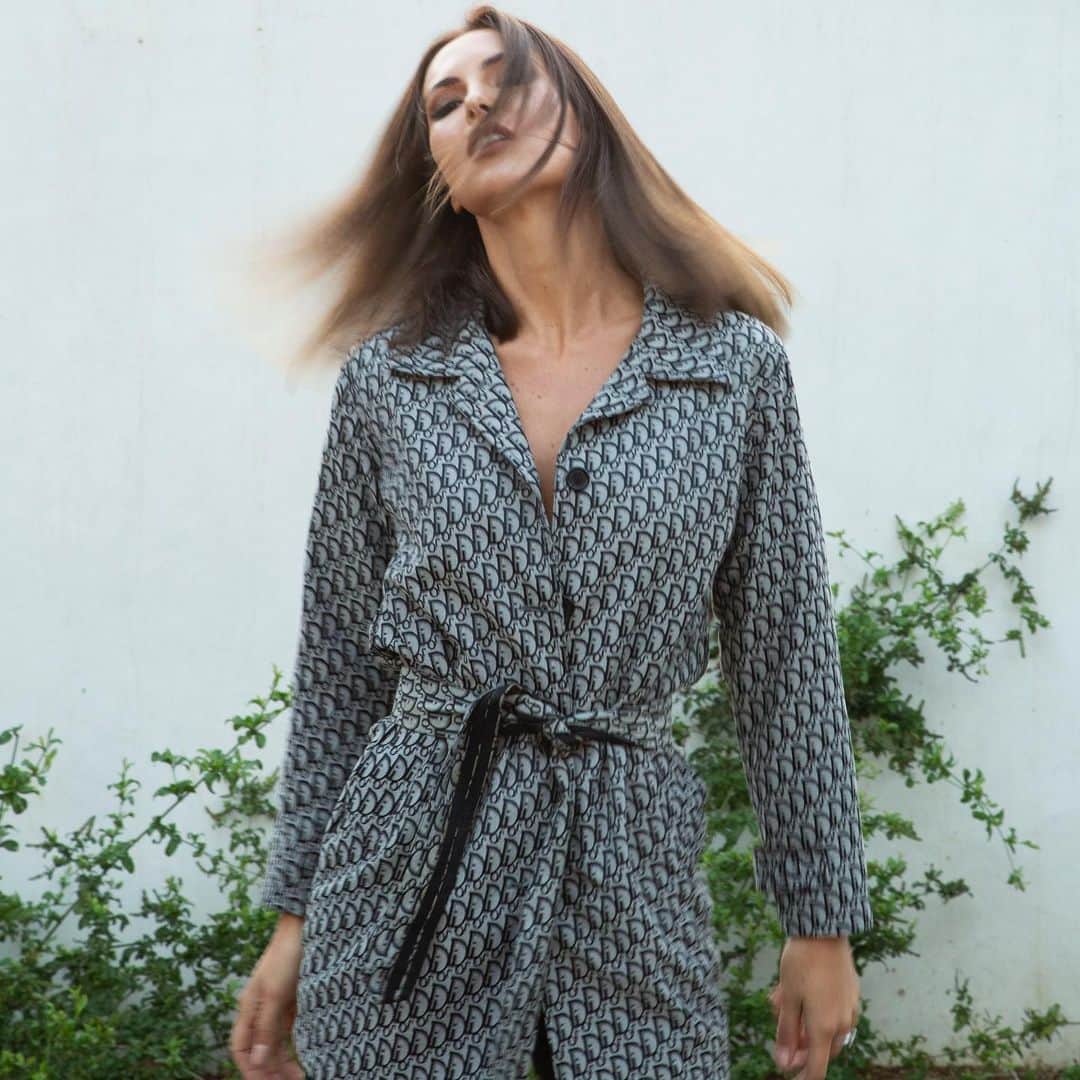 ブリトニー・ワードさんのインスタグラム写真 - (ブリトニー・ワードInstagram)「Fancy Mama ✨ vintage Dior jacket by @vintage_keepers」8月30日 10時06分 - brittnybutton