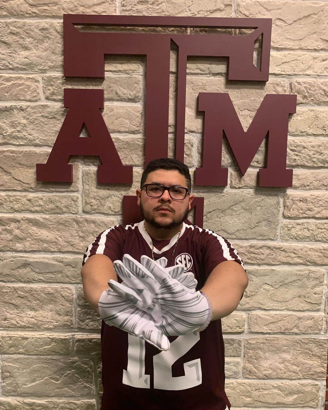 リコ・ロドリゲスのインスタグラム：「I’m ready coach, put me in! #AggieGameDay 👍🏽」