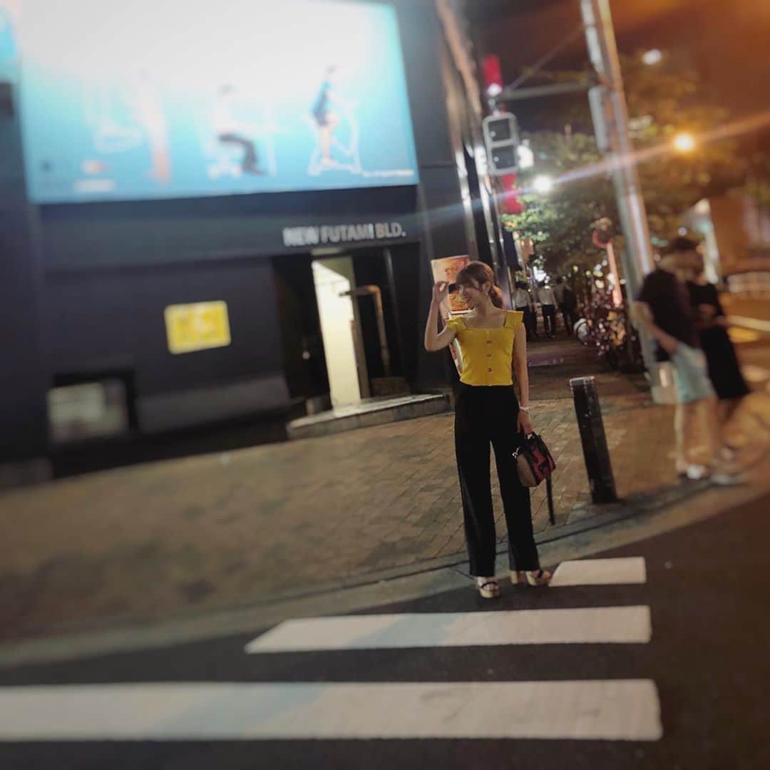 神崎紗衣さんのインスタグラム写真 - (神崎紗衣Instagram)「パンツとか、初めてかも お姉さん。 足長く見える～～♡ @u_dresser」8月30日 11時00分 - kanzaki_sae