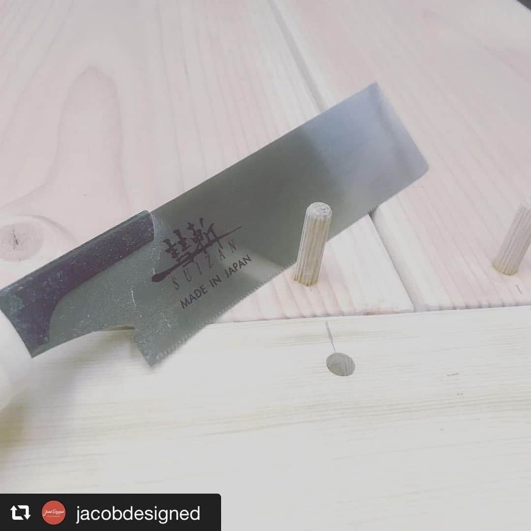 SUIZAN JAPANさんのインスタグラム写真 - (SUIZAN JAPANInstagram)「Thank you👍﻿ ﻿ #repost📸 @jacobdesigned ﻿ These flush trim saws by @suizan_japan are amazing. Literally cuts wood like butter and doesn’t scuff up the surface of your work piece 🤘🏻﻿ ﻿ #suizan #suizanjapan #japanesesaw #japanesesaws #japanesetool #japanesetools #japaneseplane #craftman #craftmanship #handsaw #handplane #pullsaw #ryoba #dozuki #dovetail #flushcut #woodwork #woodworker #woodworkers #woodworking #woodworkingtools #diy #diyideas #furnituredesign #furnituremakeover #furnituremaker #japanesestyle #japanlife」8月30日 11時14分 - suizan_japan