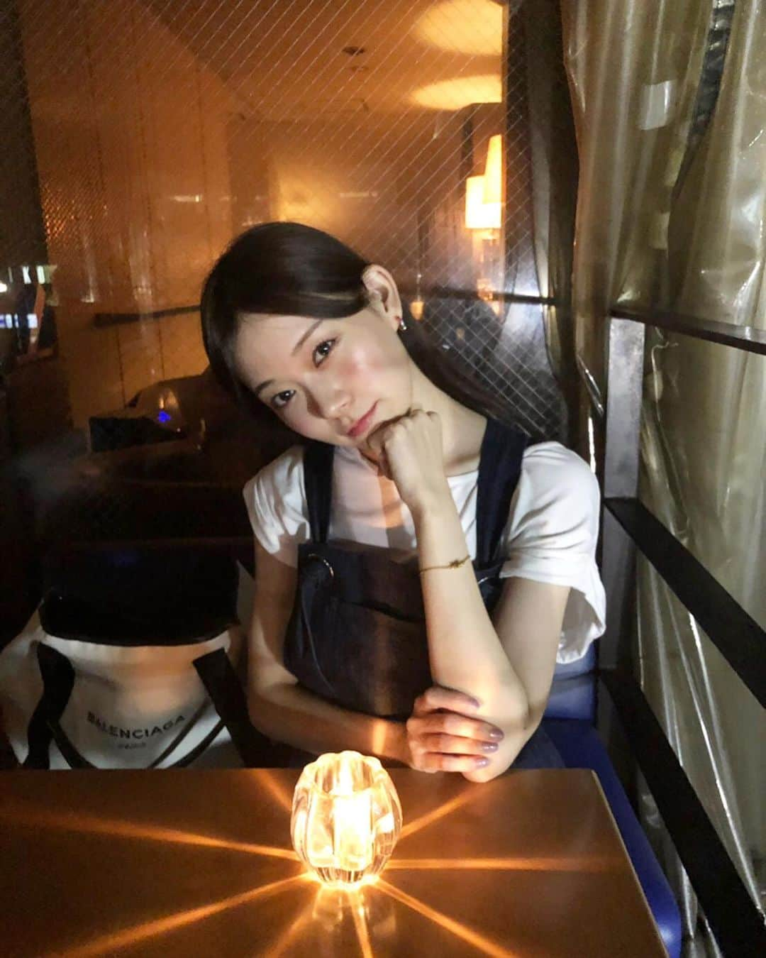 渡辺美優紀さんのインスタグラム写真 - (渡辺美優紀Instagram)「. 夜カフェした日☕︎ お友達が「美優紀です。」発売おめでとうってプレゼントくれて嬉しかった🤦🏻‍♀️🔥💕 . #iPhoneカメラで📸 #美優紀です」8月30日 11時55分 - miyukichan919