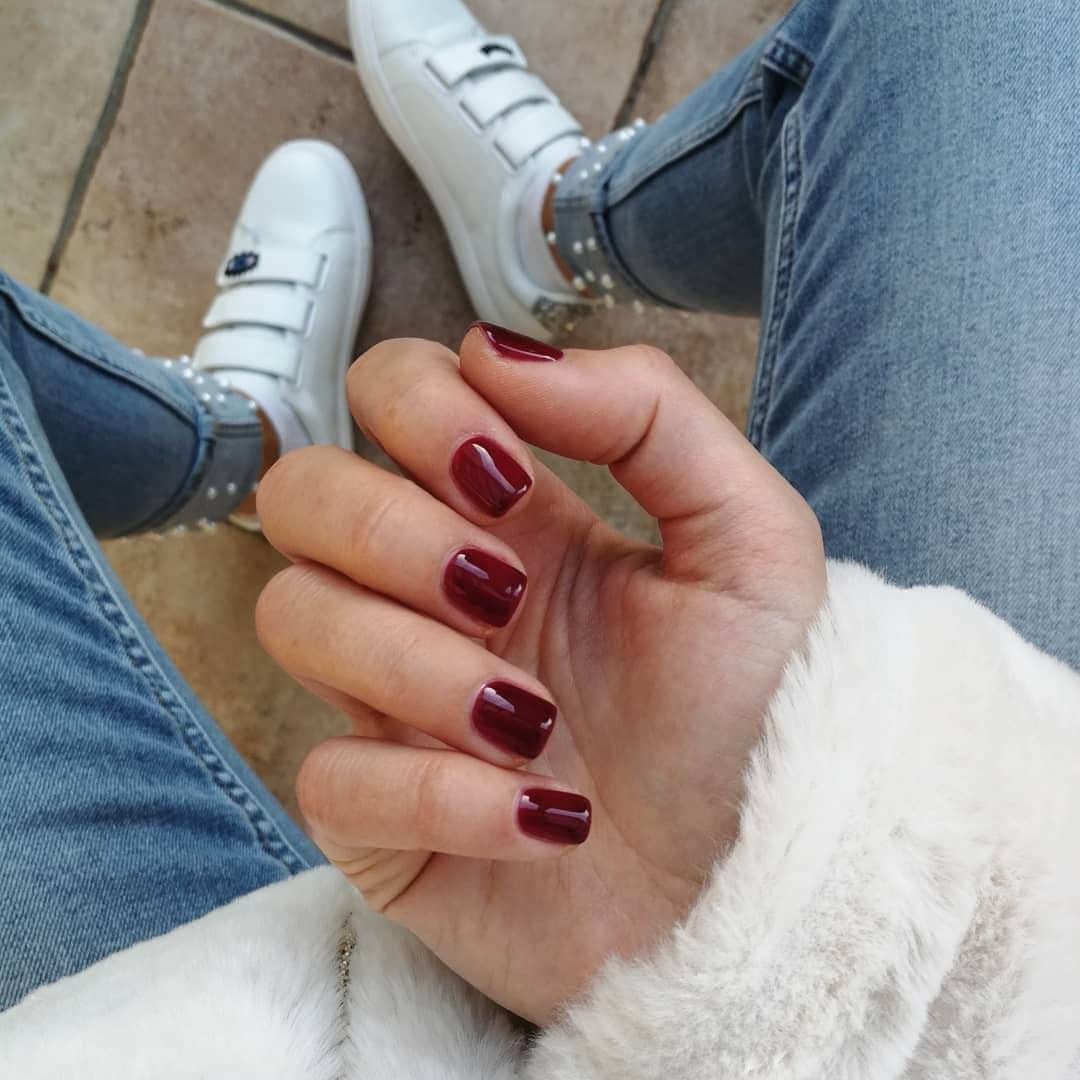 OPIさんのインスタグラム写真 - (OPIInstagram)「Oh yes hunny, it's time to pull out #MalagaWine from the back of your nail polish cabinet. Who's excited for fall shades?! 😍⁠ @mary0n_⁠ ⁠ ⁠ #RedNails #Red #OPIObsessed #WineNails #ColorIsTheAnswer  #beauty #love #nailpolish #manicure #instagood #nailswag #notd #pretty #nailstagram #instanails #nailsofinstagram」8月30日 12時15分 - opi