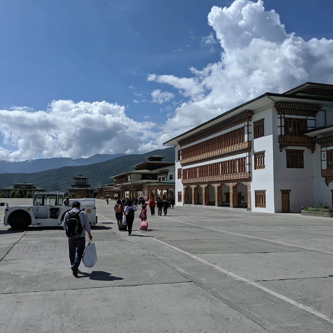 為末大のインスタグラム：「Just Arrived paro airport」