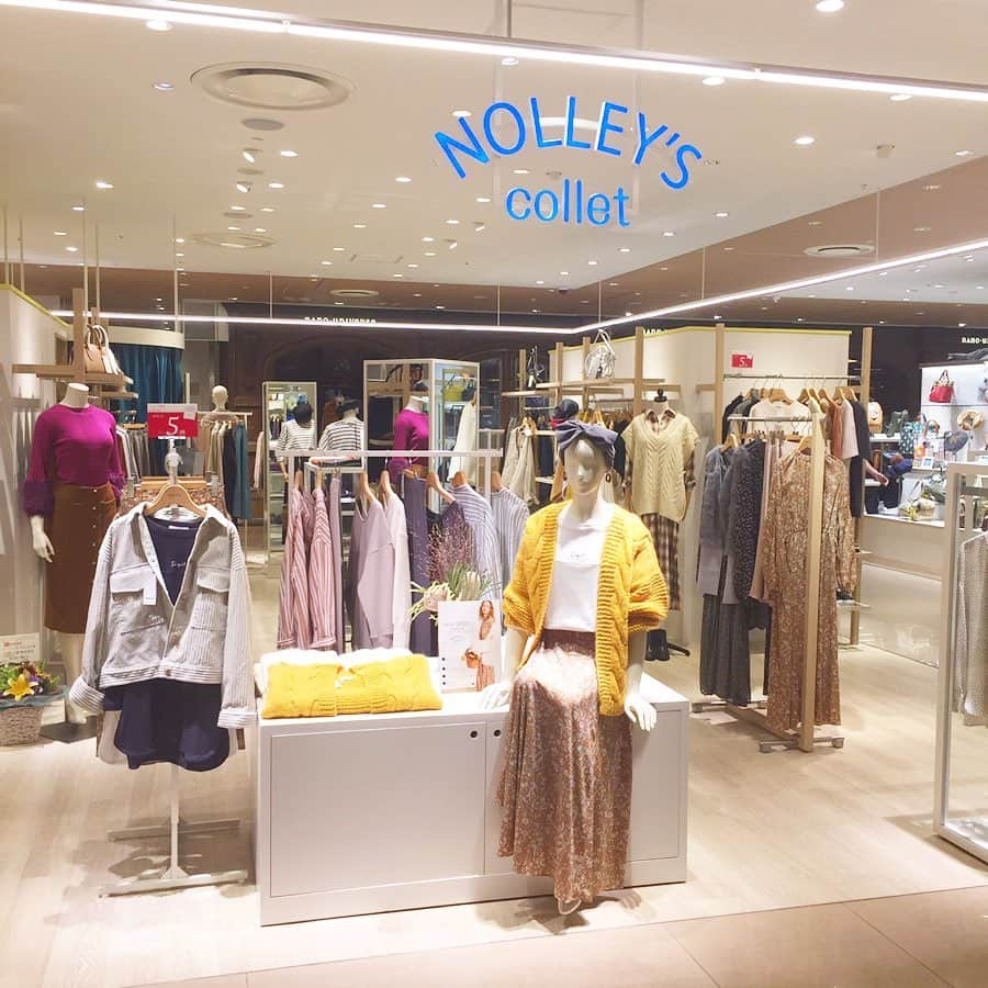 NOLLEY'S ノーリーズさんのインスタグラム写真 - (NOLLEY'S ノーリーズInstagram)「【ノーリーズコレット ルクア イーレ店 NEW OPEN!!】 本日、8/30（金）LUCUA1100 5階に ノーリーズコレットがニューオープン！ オープンを記念して、さまざまな特典をご用意致しました。  お近くにお越しの際はぜひ、お立ち寄りくださいませ。 •『LIMITED COLOR CARDIGAN』 ノーリーズコレット ルクア イーレ店限定カラー〈イエロー〉のケーブルハンドニットカーディガンをご用意。¥14,040（税込) •『COLOR ラメソックス』 ¥10,000（税込）以上ご購入いただいた方に、先着でカラーラメソックスをプレゼント！ 色はゴールド、シルバー、レッド、グリーン、ブラックの５色から選べます。 ※ノベルティはなくなり次第終了となります。 •『×2 ポイント フェア』8/30〜9/8 ノーリーズポイントカードに通常1,000円（税込）で1ポイント〈還元率約5%〉のところ、期間中は倍の2ポイント〈還元率約10%〉をお付け致します。 •『5倍ポイントアップ キャンペーン』8/30〜9/1 LUCUAメンバーズカード5倍ポイントアップキャンペーンを開催致します。  #ノーリーズ#ノーリーズコレット#nolleys#nolleyscollet#ルクア#ルクアイーレ#lucua#lucua1100」8月30日 12時46分 - nolleys_official