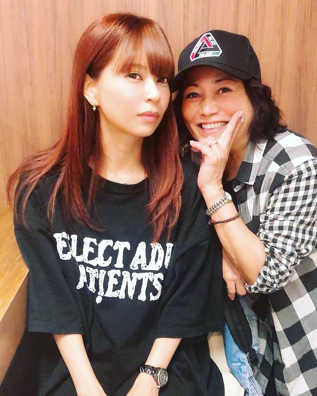 のインスタグラム：「#夏の思い出 鼻だけ父ちゃんに似て良かった〜笑 #それ以外は同じ #むしろ感謝」
