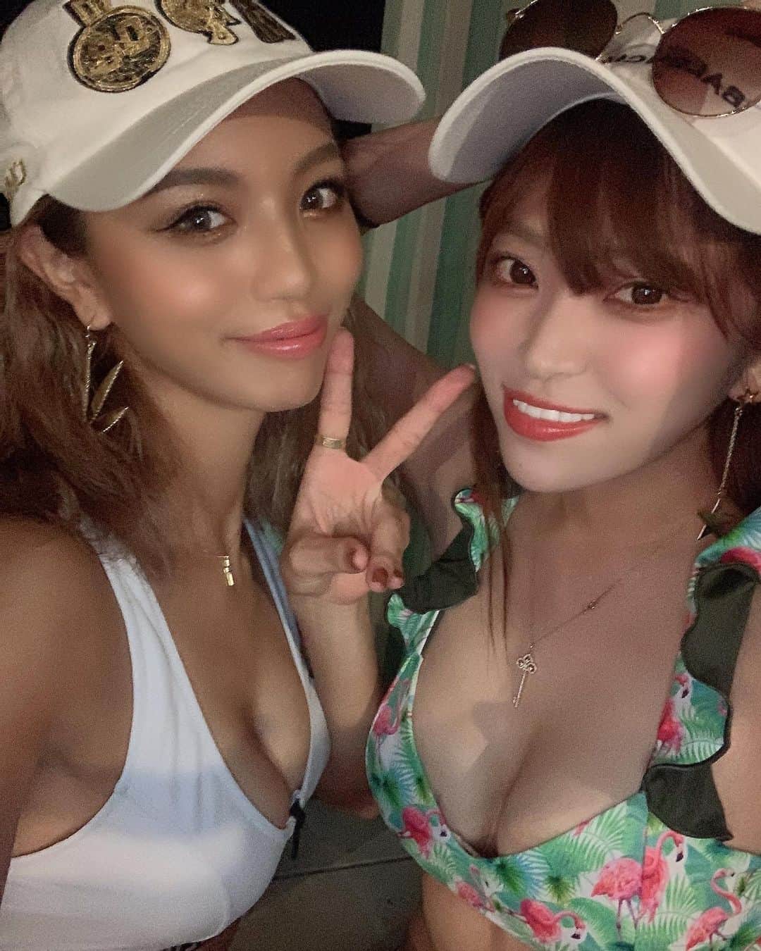 のインスタグラム：「だいちゅき🥰🥰🥰🥰 * * 更新してなさすぎてハッシュタグ使いこなせなくなった。笑 #やっほー #由比ヶ浜 #おせろ」