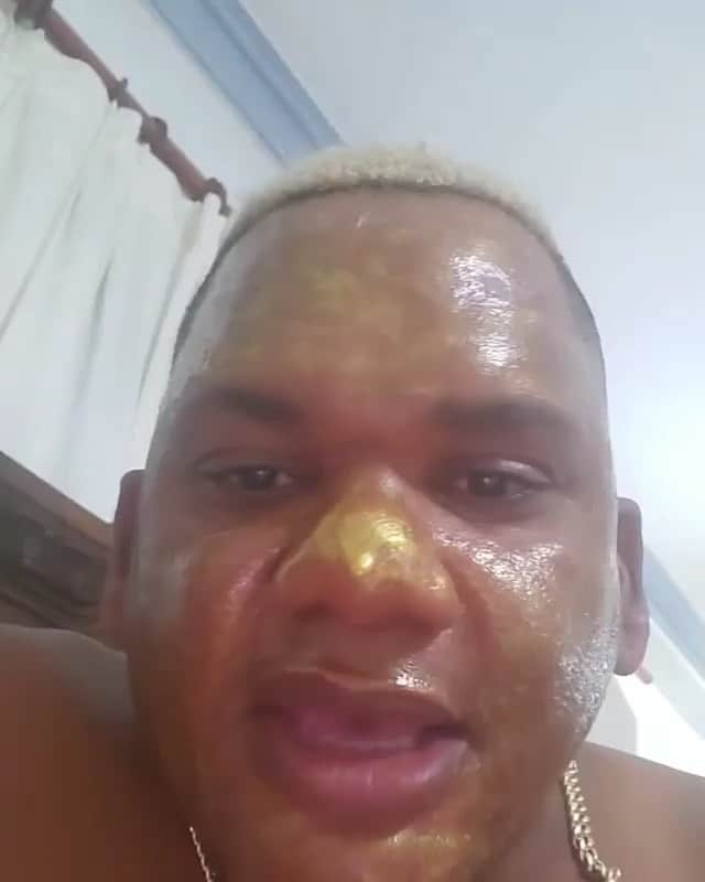 ホセ・レイエスのインスタグラム：「Edwin manga tú bibi glosss 😂😂」