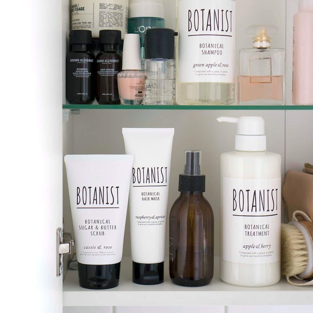 BOTANIST GLOBALさんのインスタグラム写真 - (BOTANIST GLOBALInstagram)「The place where all your favorites are gathered.  Let’s work hard today too. Giving you the power to think positively!  Stay Simple. Live Simple.  #BOTANIST ⠀ ⠀ ⠀ 🛀@botanist_official 🗼@botanist_tokyo 🇨🇳@botanist_chinese 🇰🇷@botanist_korea」8月30日 13時35分 - botanist_global