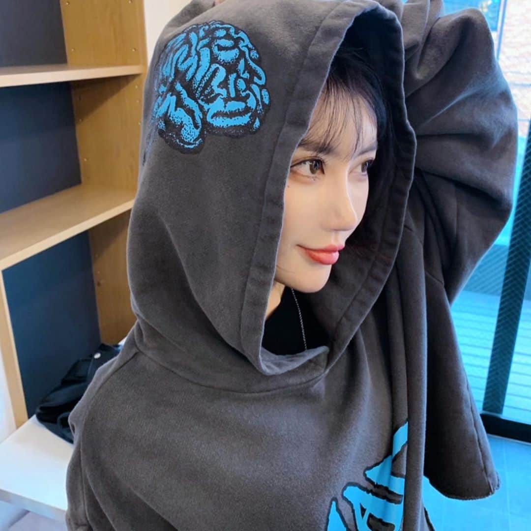 MASAMIのインスタグラム：「🧠MAD⛓」