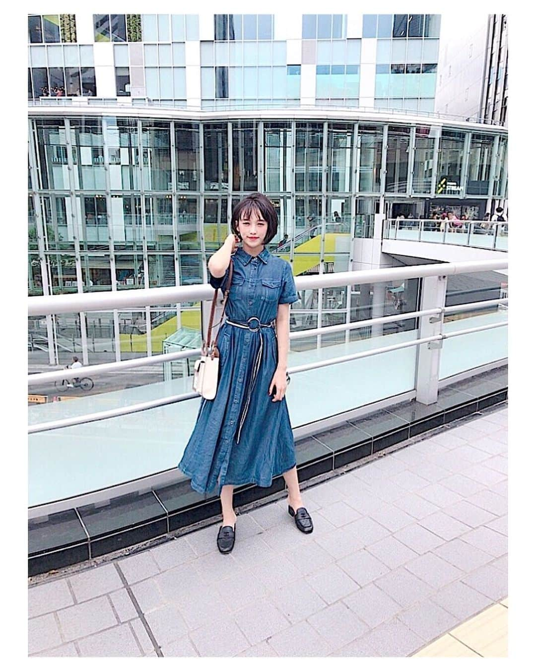 岡田サリオさんのインスタグラム写真 - (岡田サリオInstagram)「@frenchpave_official のデニムワンピがどこ行っても褒められてうれしい。 ウエスト絞れるのと、バックスタイルのストライプが大人可愛いの🧡 * * * そしてGLP-1ダイエットに挑戦することにしました！ 今日は2日目だけど全くお腹空かない！びっくり！ これはかなり良さそう。 @tcbtomita @tcb_tomita_soushin  #痩身 #ダイエット#減量#GLP1#メディカルダイエット#diet#美容#服#渋谷#バーバリー#fashion#fashionblogger#instafashion#franchpave#東京中央美容クリニック#さりおのふく」8月30日 14時11分 - salio.fficial