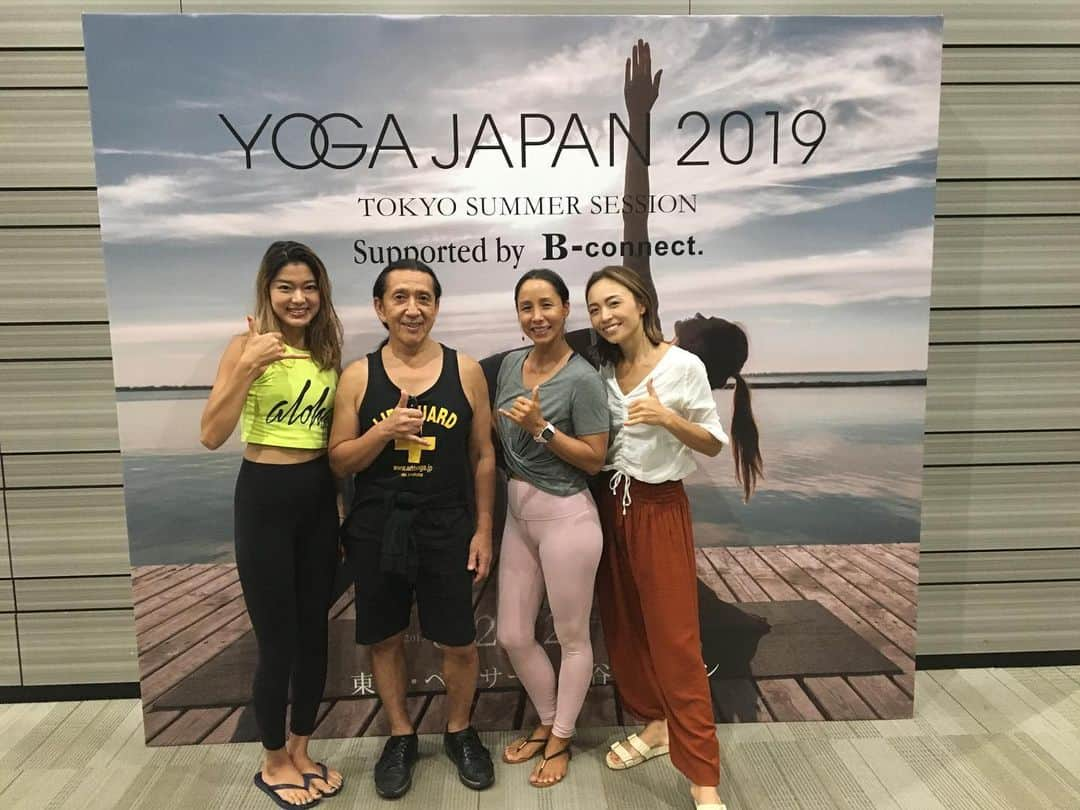 Ken Harakumaさんのインスタグラム写真 - (Ken HarakumaInstagram)「「YOGA JAPAN 2019 TOKYO SUMMER SESSION 」この夏も盛り上がりました！ 初のラジヨガ体操指導者講座や、音と映像のリアル&バーチャルヨガの融合で異次元的スピリチュアル体験クラス、アーユルヴェーダ講座、ヨギーズフードマイスターの食とヨガ、フィジカルトレー二ングはフルボディ ゴムバンドトレーニングなど、他のヨガイベントでは体験出来ない新しヨガの世界が盛りだくさん広がっています！ 次回をお楽しみに！ @yogajapan.jp  @emi_renata  @angelamakivernon  @wakanozawa  @rinauchiyama_official  @ricoikeda_official  @matsumoto_rio1022  @international_yoga_center  #yoga ＃yogajapan#ヨガジャパン2019 #ケンハラクマ #ヨガ #瞑想」8月30日 15時22分 - kenharakuma