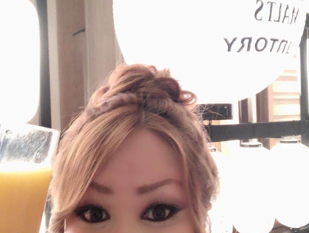 有奈めぐみさんのインスタグラム写真 - (有奈めぐみInstagram)「グランドハイアット東京で、盆DISCO、というイベントに遊びに行かせてもらいました！！ディスコって懐かしい響きでしょ？私はディスコとクラブのちょうど間の世代だから、いい所取りなの♡ #av #風俗嬢 #熟女 #41歳 #渋谷 #六本木 #グランドハイアット東京 #盆disco #浴衣 #テンション上がる #ノンアルコール」8月31日 1時04分 - arina_megu