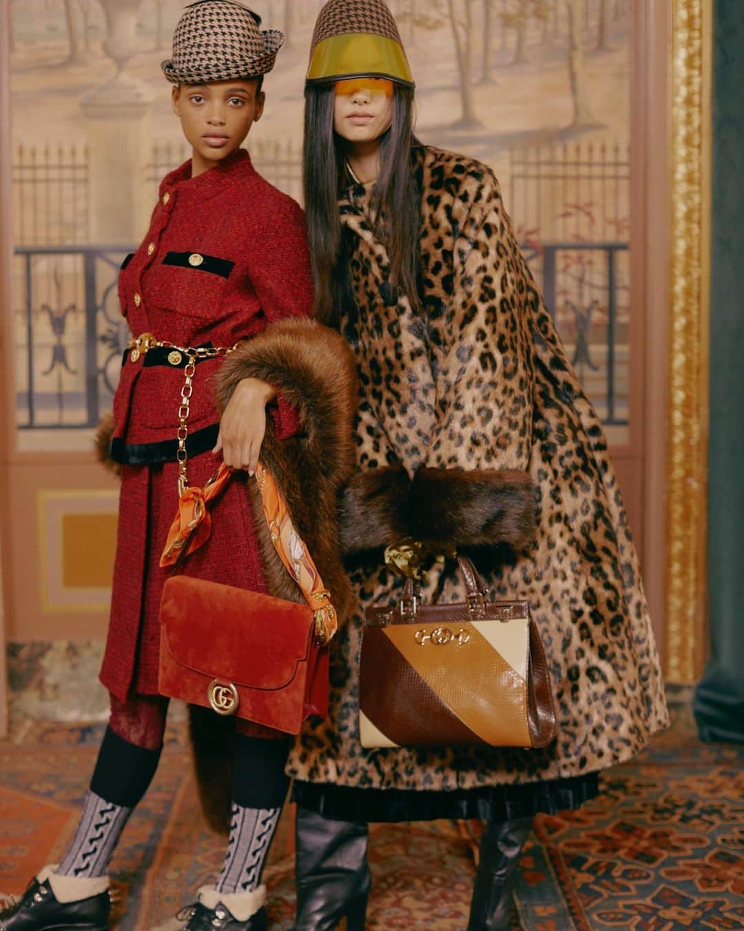Saks Fifth Avenueさんのインスタグラム写真 - (Saks Fifth AvenueInstagram)「DROPPING SOON: T-minus 24 hours until 15 one-of-a-kind @gucci looks arrive at our NY Flagship. Creative Director @alessandro_michele has dreamed up rich, eclectic pieces with a luxe, wild spin. #OnlyAtSaks #SaksStyle」8月31日 1時01分 - saks