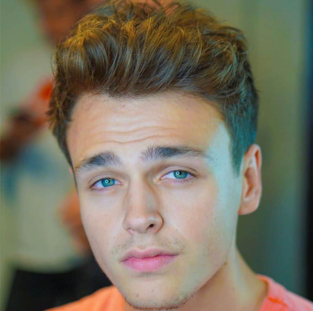 Jonahmaraisのインスタグラム：「knew i was fallin’ when i looked inside your eyes」