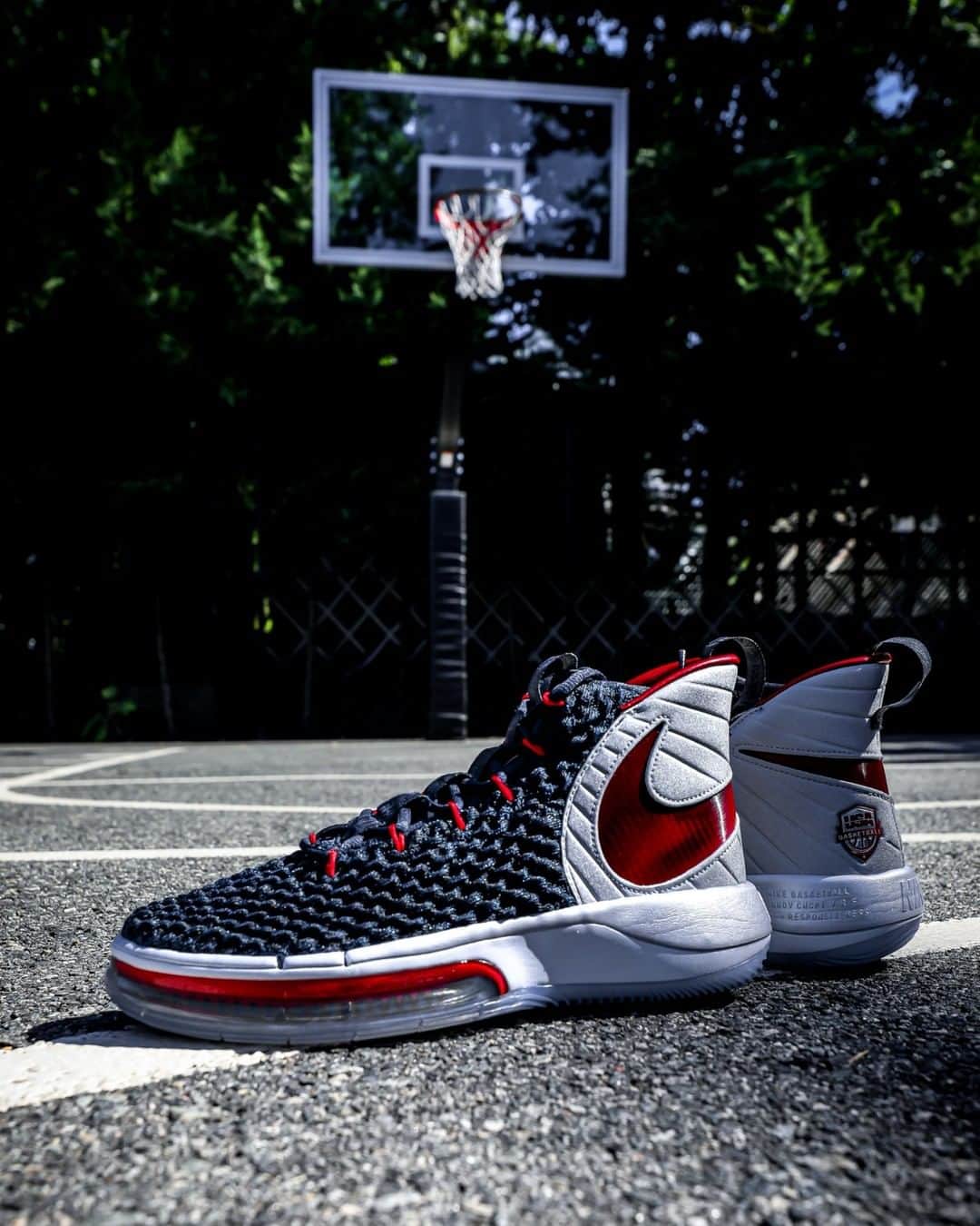 Foot Lockerさんのインスタグラム写真 - (Foot LockerInstagram)「Ball up. 🏀 #Nike Alphadunk 'FIBA' Available Now, In-Store and Online」8月31日 1時33分 - footlocker