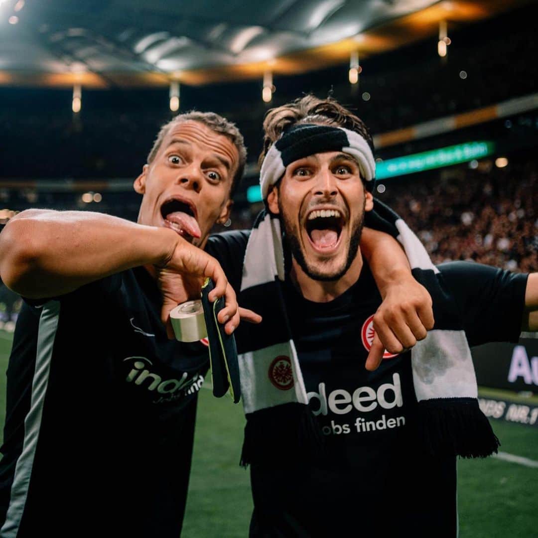 ティモシー・チャンドラーのインスタグラム：「🤪🥳!!! Europa wir kommen 💪🏾 !!!」