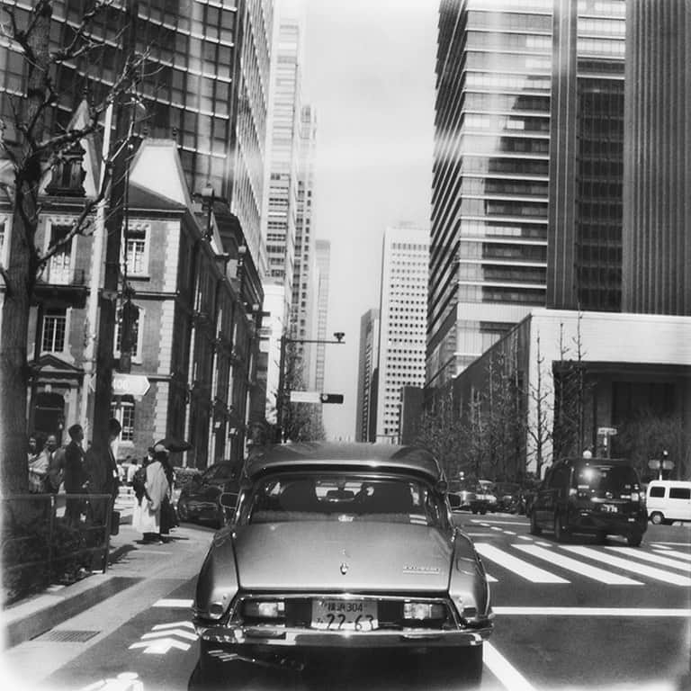 Citroënさんのインスタグラム写真 - (CitroënInstagram)「“The car made me feel sometimes like it was a reliable father, a best friend or even a girlfriend. I will never get tired of it.”​ @yoshiyukiokuyama – Tokyo 🇯🇵 ​  Take the virtual tour. Link in Bio ⬆️​ .​ #WIBC #CitroënOrigins #Citroën100 #Japan  #Photography #Art #Picoftheday #Photooftheday #InstaCar #CarsofInstagram」8月30日 17時26分 - citroen