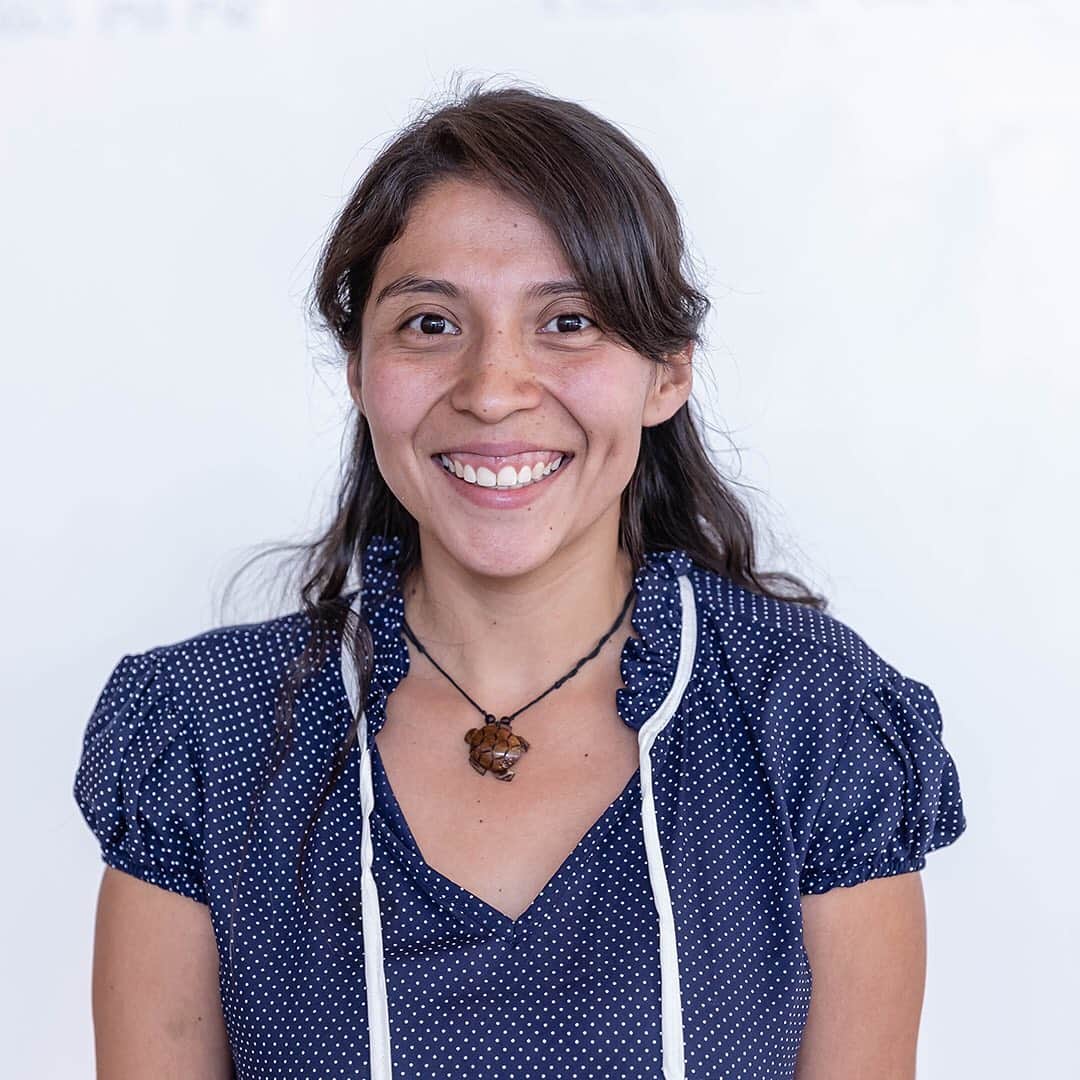 ノバルティスのインスタグラム：「"My vision is that everyone, everywhere, can receive treatment for any disease. My work contributes to this by accurately predicting new therapeutic targets. This is crucial to speed-up drug design and development.” . Meztli Lucia Matadamas Guzman, Next Generation Scientist from Mexico 🇲🇽 . Meztli is one of 21 masters, PhD and post-doc health specialists from 14 countries undertaking a three-month internship at the Novartis campus in Basel. . The University of Basel and Novartis Next Generation Scientist Program aims to accelerate drug discovery and clinical research around the world. . #ReimaginingMedicine #NextGenerationScientists」