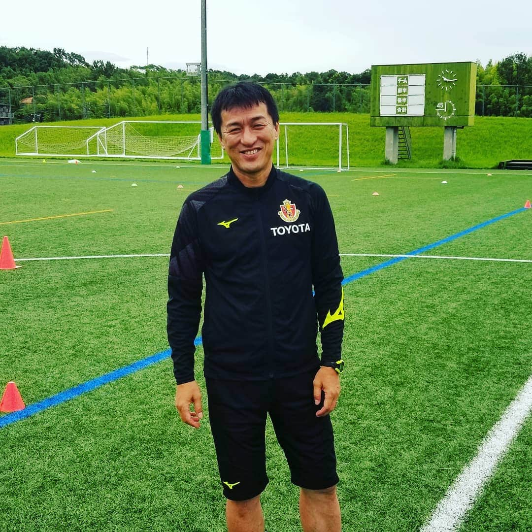 古賀正紘さんのインスタグラム写真 - (古賀正紘Instagram)「モトさん指導中😁  #山口素弘 #日本代表 #フランスワールドカップ #名古屋グランパス #2枚目はお疲れモード #3枚目はおまけで滝澤」8月30日 17時48分 - kogattsu5