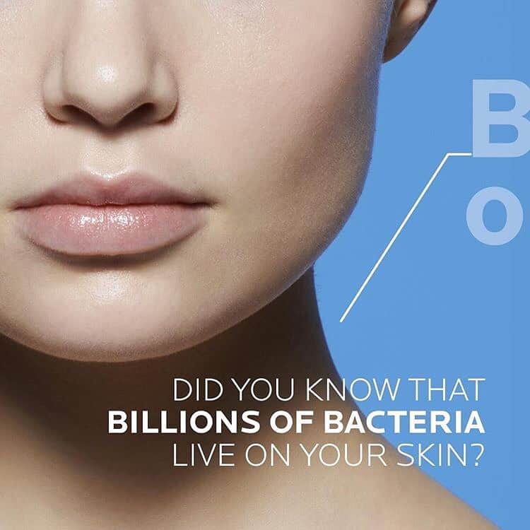 LA ROCHE-POSAY JAPAN ラロッシュポゼさんのインスタグラム写真 - (LA ROCHE-POSAY JAPAN ラロッシュポゼInstagram)「. ＼最近話題の皮膚常在菌とは?／ . 私たちの肌の上には何十億もの「皮膚常在菌」と呼ばれる細菌がいることをご存じですか？ . 最近の研究ではすこやかな肌を保つためにはこの皮膚常在菌のバランスがとても重要だと言われています。 . 皮膚常在菌のバランスを整えてすこやかな肌を目指しましょう 🌟 . #ラロッシュポゼ #乾燥肌 #敏感肌 #低刺激設計 #敏感肌コスメ #スキンケア #ドクターズコスメ #菌活スキンケア #皮膚常在菌」8月30日 18時05分 - larocheposayjp