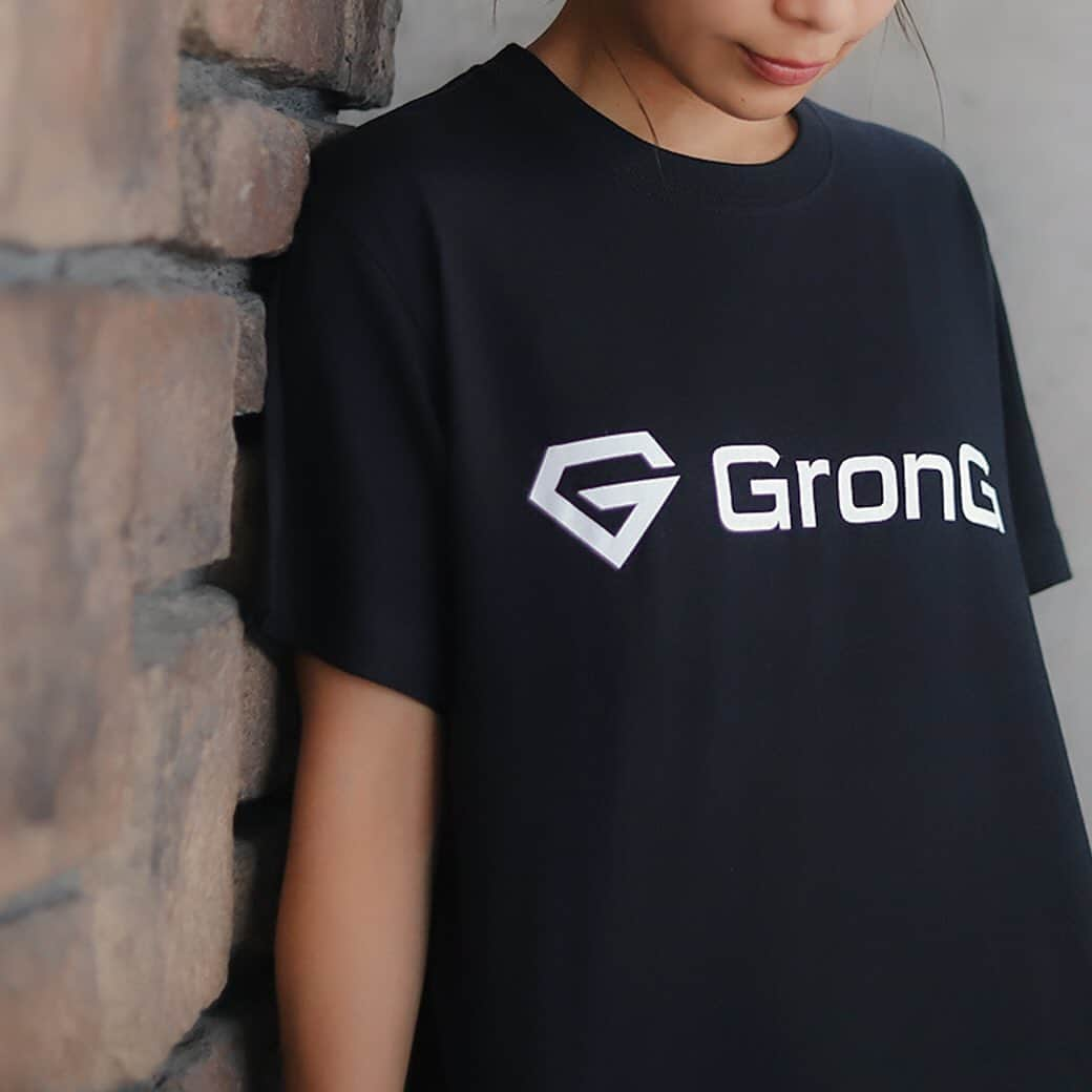 GronG(グロング)さんのインスタグラム写真 - (GronG(グロング)Instagram)「【非売品『GronG Tシャツ』が到着しました】 . . 直近での販売予定はございませんが、GronGスタッフがイベントやセミナーで着用する「Tシャツ」が先ほど到着しました。 サラッとした着心地で、夏場や秋口に大活躍することでしょう！！ . 9月1日の「もりのみやキューズモール BASE」でのイベントが初お披露目になります。 ぜひ皆さま、ご参加くださいませ。 - - - - - - - - - - - - GronG Tシャツ ※非売品 . . #GronG #グロング #Tシャツ #Tシャツデザイン #筋トレ #トレーニング #トレーニング #筋トレ #ワークアウト #ダイエット #筋力トレーニング #マラソン #ジョギング #ランニング #イベント #イベント出店 #イベント情報 #プロテイン #BCAA #EAA #大阪 #大阪市 #キューズモール #キューズモール森ノ宮 #森ノ宮 #森ノ宮キューズモール #もりのみやキューズモール #もりのみやキューズモールbase」8月30日 18時00分 - grong.jp