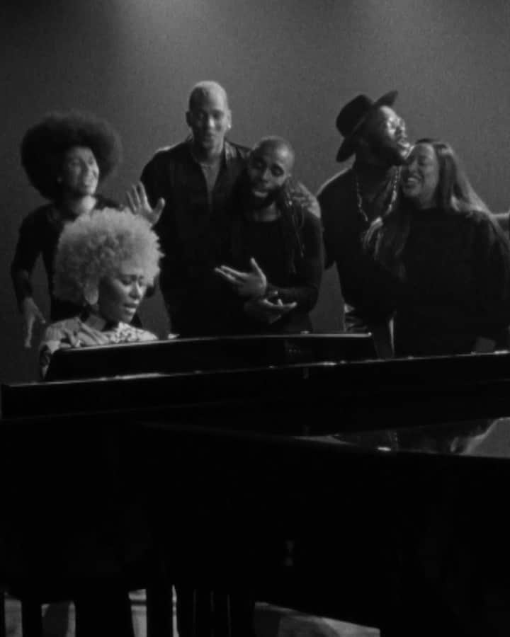 Emeli Sandéのインスタグラム：「I've been waiting to share this song for a long time, so happy the day has finally come! I hope this song brings you power x」