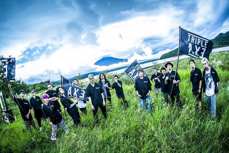 MAH さんのインスタグラム写真 - (MAH Instagram)「TRIPLE AXE TAKEOVER at SWEET LOVE SHOWER 2019.  #SiM #coldrain #HEYSMITH #TAT2019  #ラブシャ #ウラブシャ  Photo @hayachinphoto」8月30日 18時15分 - mahfromsim