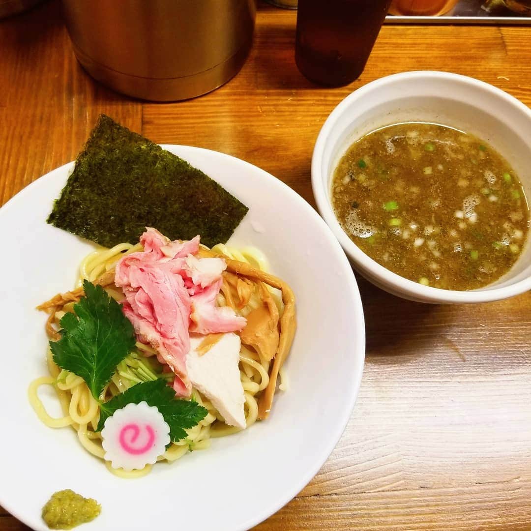 のインスタグラム：「リハ終わりにつけ麺！！！ 久しぶりにつけ麺食べた気がする！ 美味しかった🍜  9/3渋谷REXイヌガオ初ワンマンライブお楽しみにー！☺ #大勝軒  #塩つけ麺  #イヌガオ #麺すき」