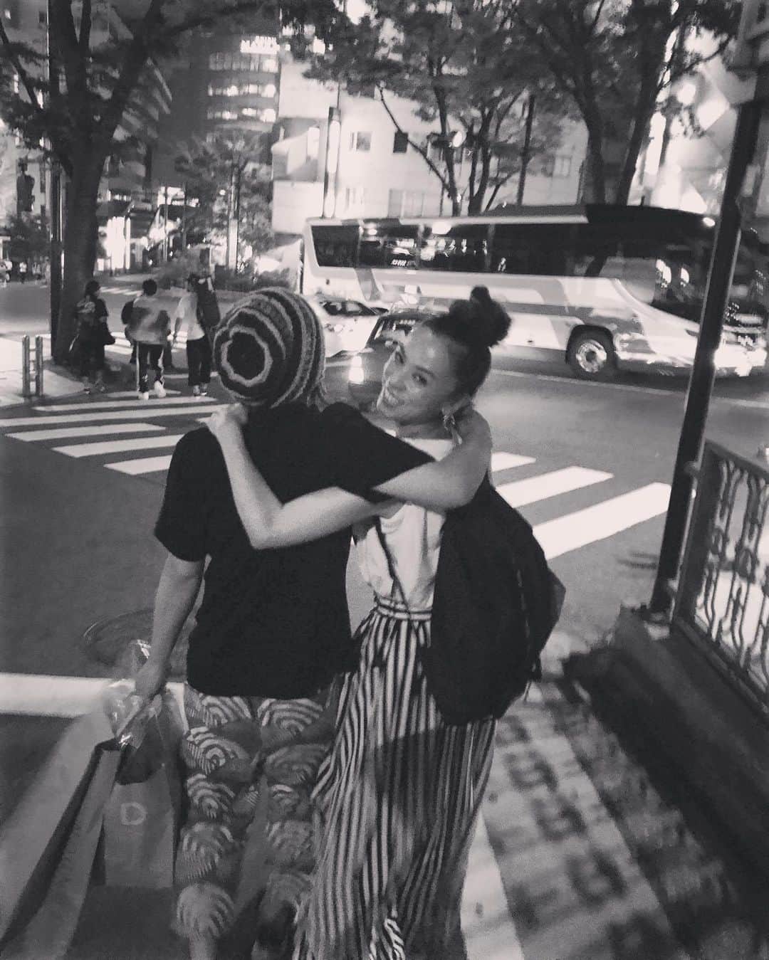 azumiのインスタグラム：「明日8/31は9年ぶりの大阪ライブです。 心斎橋 MUSIC CLUB JANUS。17時半開演です。当券もあります。懐かしい曲たくさん持っていきますね！グッズはTシャツ、キャップ #tunobyazumiforca4la 残り僅か。お待ちしております！ #東京打ち上げ帰り #wyolica #ワイヨリカ #経たね http://www.110107.com/Wyolica20」