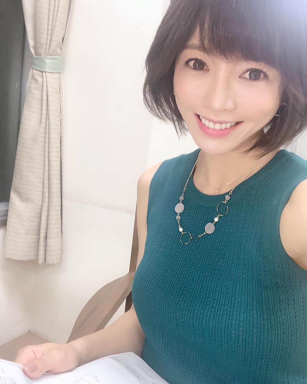 釈由美子さんのインスタグラム写真 - (釈由美子Instagram)「いまNHKで支度中です💄 このあと19:30〜 「首都圏情報ネタドリ！」 の生放送に出演します🙋‍♀️✨ 尾瀬 夏の絶景 〜知られざる水の世界〜 がテーマで 神秘的な水の世界の尾瀬を特集するそうなので、ぜひご覧になって 幻想的な尾瀬の映像に癒されてください☺️✨ #首都圏情報ネタドリ  #尾瀬 #本番直前😉」8月30日 19時03分 - yumikoshaku