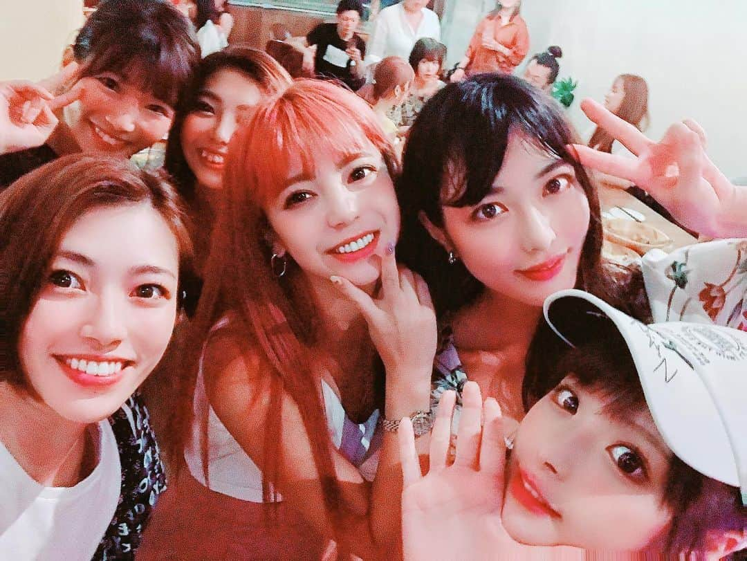 市川まさみさんのインスタグラム写真 - (市川まさみInstagram)「マスカッツツアー打ち上げ＆決起会💋✨ 凛ちゃん半分きれちゃった…😂 #恵比寿マスカッツ #打ち上げ #にぎやか  #ebisuanimalanthem  #twentynine #class #マジョガリータ」8月30日 19時11分 - ichii710