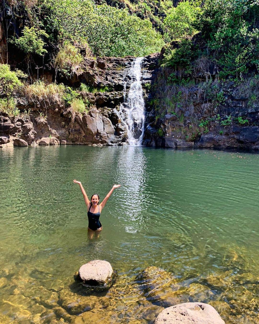 リア・ミシェルさんのインスタグラム写真 - (リア・ミシェルInstagram)「Thank you for all the sweet birthday wishes today! I had the most magical day here celebrating in Hawaii🌴feeling so incredibly grateful.. 32 was such a special year and I can’t wait to see what’s in store for 33! 💕✨」8月30日 19時23分 - leamichele