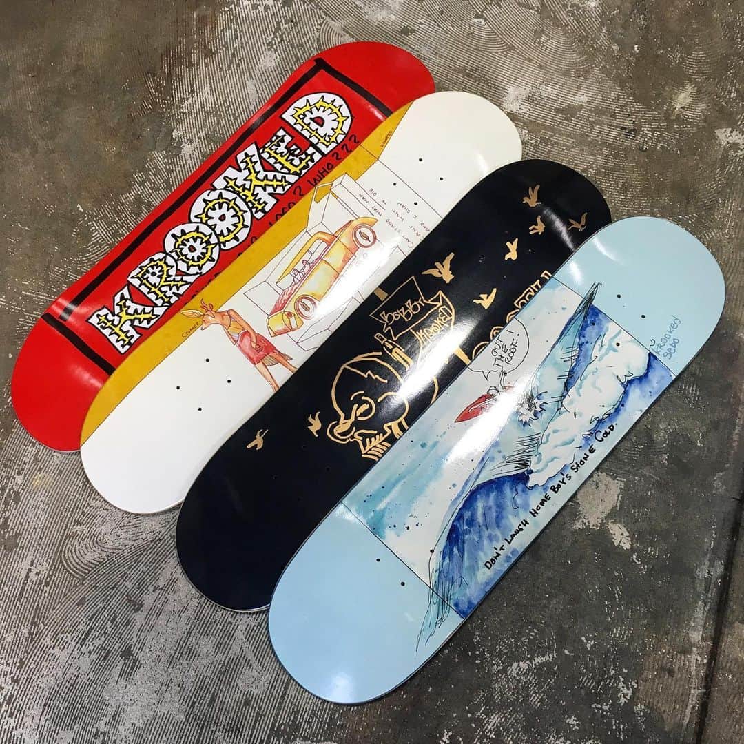 のインスタグラム：「KROOKED, REAL, PRIMITIVE から新作デッキが入荷です🆕☝🏻 当店、カリフォルニアストリートには常時800枚程のデッキを取り揃えておりますので、ご来店お待ちしております💁‍♂️ #kooked #real #primitive #デッキ #skateboard #skateboarding #skater #カリフォルニアストリート #カリスト #スケートボード #スケボー #スケーター #californiastreet #calst」