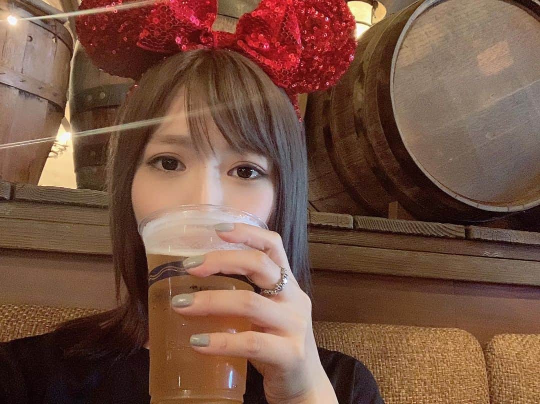のインスタグラム：「ふむ #ディズニーシー #disneysea #ビール #２杯目」