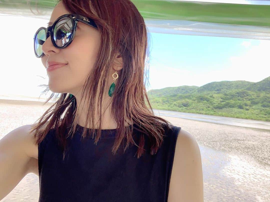 矢田亜希子さんのインスタグラム写真 - (矢田亜希子Instagram)「西表島〜由布島へ。 #家族旅行#旅行#夏休み#離島#離島巡り#水牛#沖縄#西表島#由布島#由布島水牛車」8月30日 19時43分 - akiko_yada