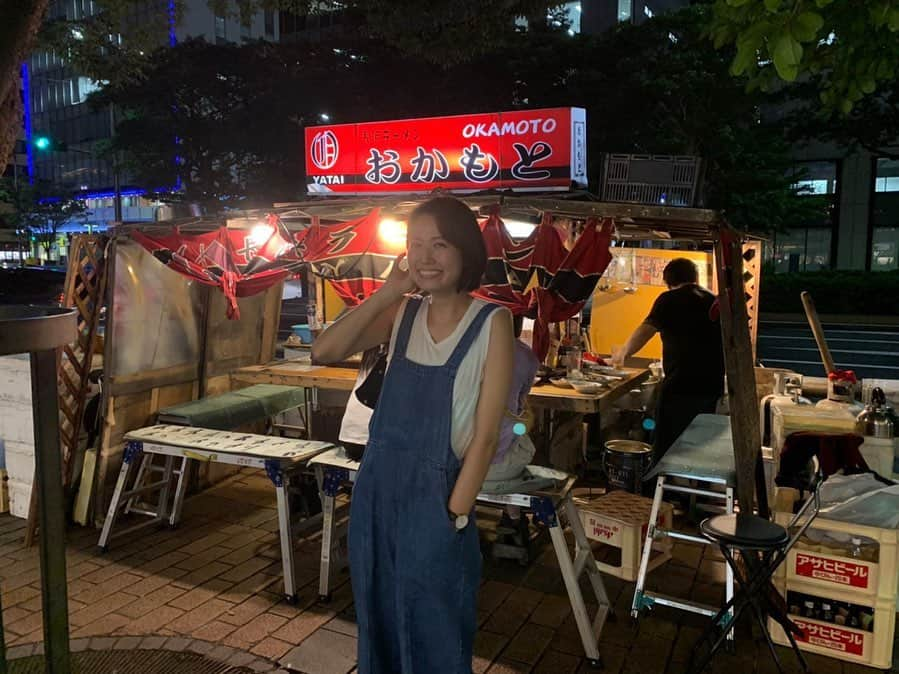 新谷あやかさんのインスタグラム写真 - (新谷あやかInstagram)「屋台『おかもと』にて。 ・  This is a culture in Fukuoka to have dinner in food cart. ・  You can eat japanese Izakaya food.  Plz visit here!! .  #新谷あやか #しんやあやか  #shinyaayaka  #actress #女優 #Englishteacher  #英語の先生 #ふるさと #故郷 #福岡#福岡出身 #fukuoka #中洲屋台  #福岡好き #福岡グルメ #おすすめ屋台 #福岡屋台 #豚バラ #屋台おかもと #japanesefood  #foodcart  #fukuoka  #japanesetrip  #japanesetravel」8月30日 20時31分 - shinya.ayaka