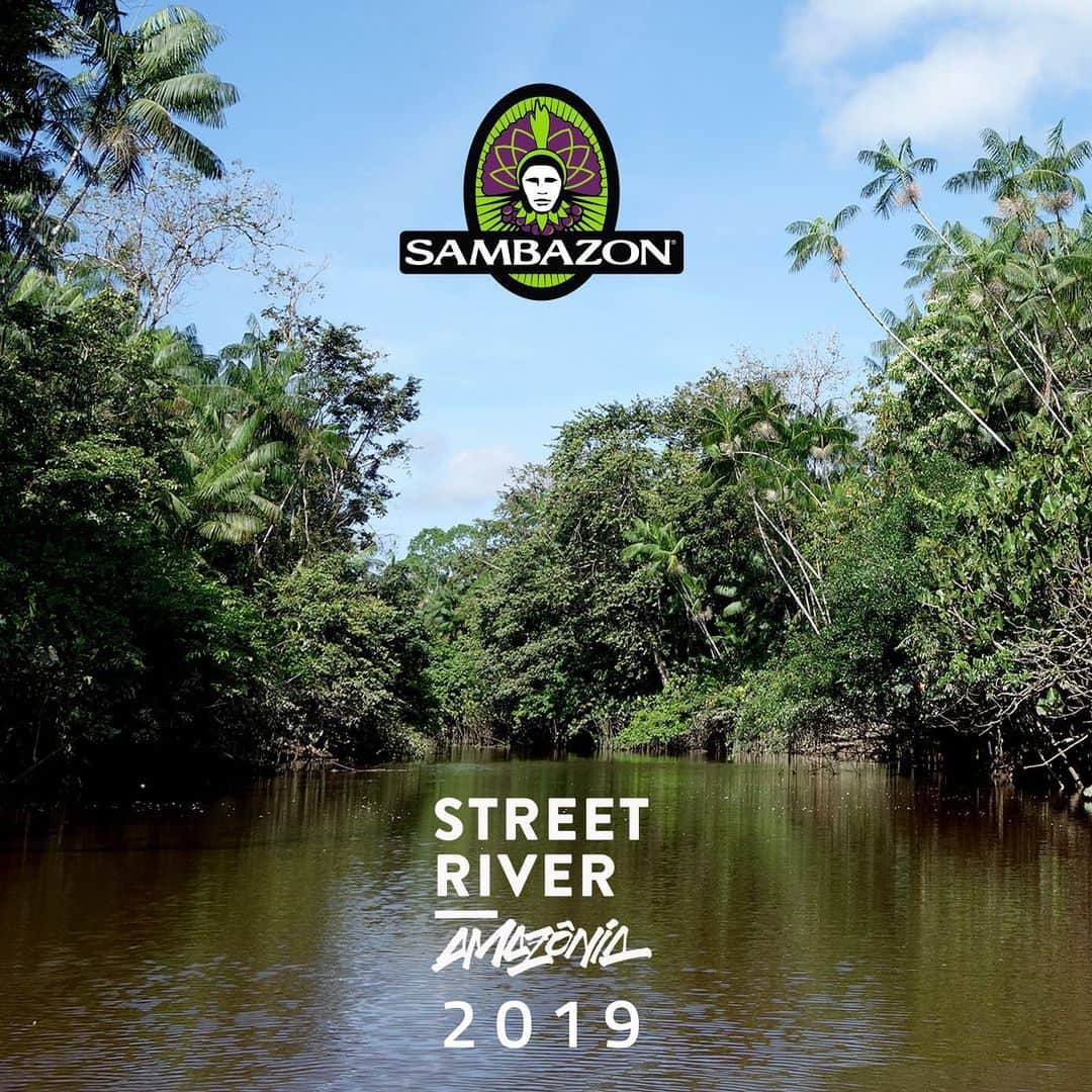 Sambazonさんのインスタグラム写真 - (SambazonInstagram)「Street River Amazon 2019💜  サンバゾンは、2年連続で @streetriveramazonia.isr と提携し、何千人もの住民に声を与え、アートとコミュニティの力を活用してアマゾンの村を活性化することに非常に興奮しています。 . 昨年、私たちはいくつかの高い目標を達成したため、私たちは多くのことを成し遂げました。 🎨15の高床式住宅が再生 💧20個の浄水器が設置されています（5年間、1日あたり1,300人に給水します） ☀️200人の子供が太陽エネルギーを保育園で提供されました。 🍎2つのデッキが再構築され、家や学校へのアクセスができるようになりました。 🛶7カヌーが地元の交通機関のために改装されました。 🖌大人100人と子供500人がアートワークショップに参加しました。 ✔️4,000人のアマゾン住民が好影響 💬20,000人の地元の人の声から好印象と耳にしました。 @sebatapajos」8月30日 20時36分 - sambazon_jp