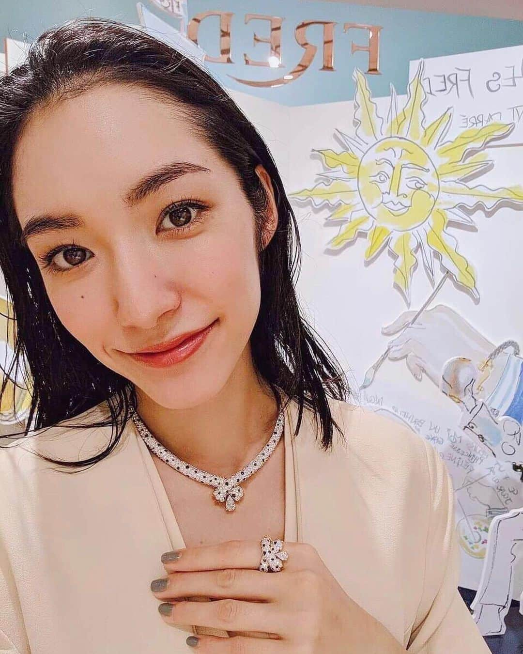 吉田沙世さんのインスタグラム写真 - (吉田沙世Instagram)「FRED @fredparis_official NEW COLLECTION "OMBRE FELINE" POP UP STORE at ISETAN Shinjuku 💍 豹の手がクロスになったこのコレクションはグレース・ケリー公妃のお気に入りのモチーフを復刻させたものだそうで、豹がハグしている様に見えてすごく可愛いかった🐆💕#FREDParis #OmbreFeline」8月30日 20時43分 - sayobaby