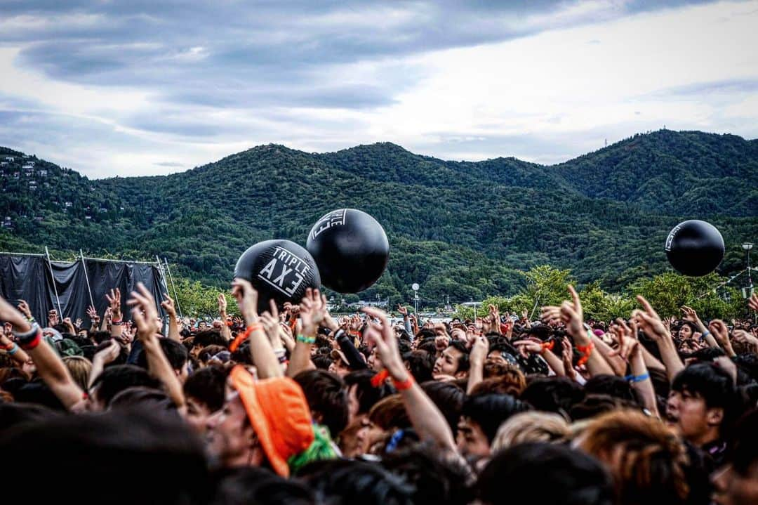 MAH さんのインスタグラム写真 - (MAH Instagram)「TRIPLE AXE TAKEOVER at SWEET LOVE SHOWER 2019.  #SiM #coldrain #HEYSMITH #TAT2019  #ラブシャ #ウラブシャ  Photo @kouhey0622」8月30日 20時54分 - mahfromsim