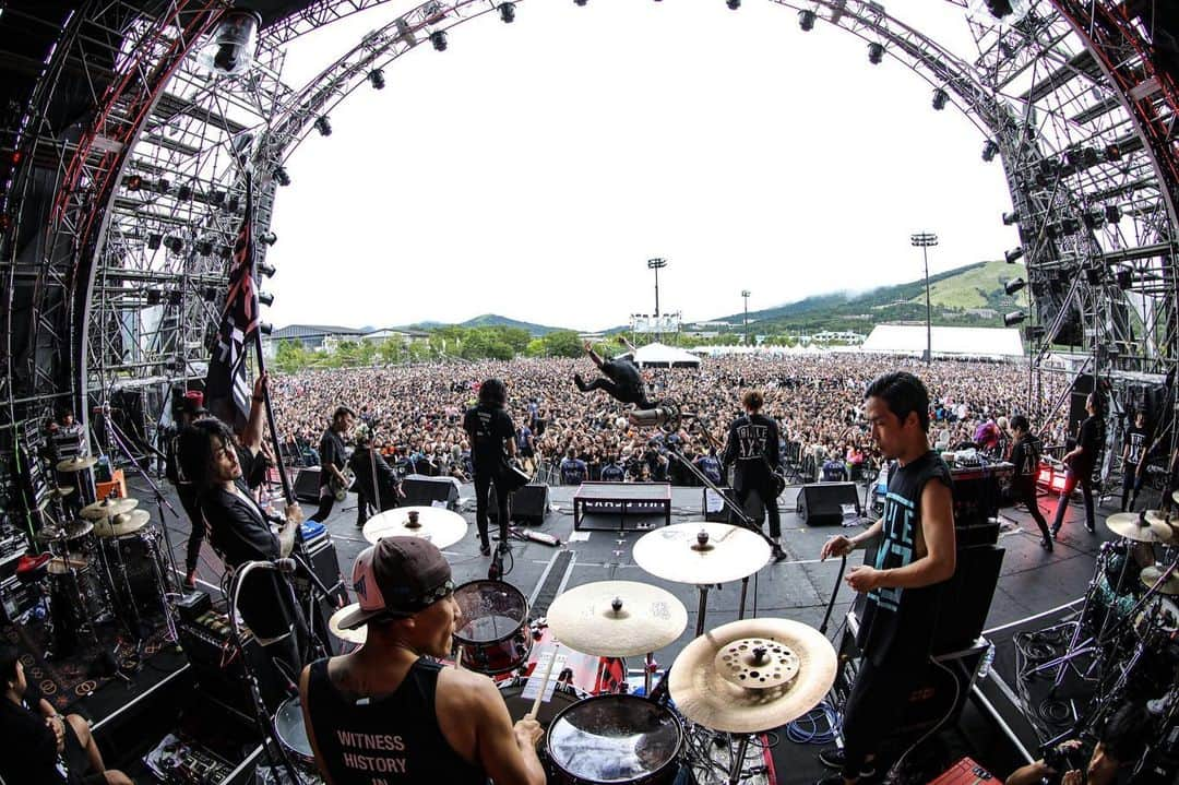 MAH さんのインスタグラム写真 - (MAH Instagram)「TRIPLE AXE TAKEOVER at SWEET LOVE SHOWER 2019.  #SiM #coldrain #HEYSMITH #TAT2019  #ラブシャ #ウラブシャ  Photo @kouhey0622」8月30日 20時54分 - mahfromsim