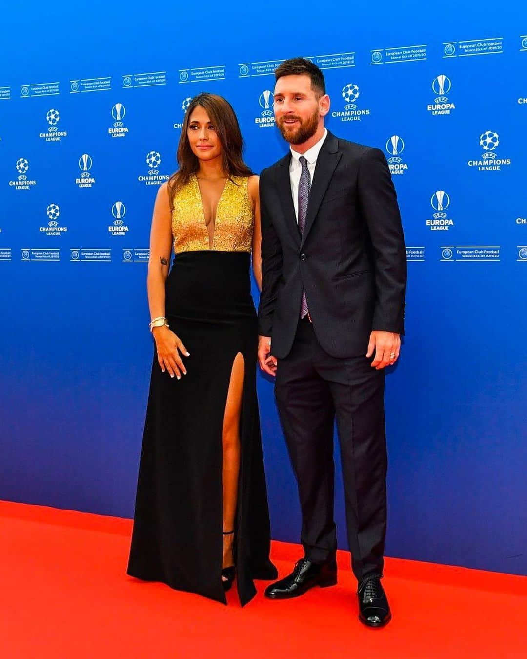 FCバルセロナさんのインスタグラム写真 - (FCバルセロナInstagram)「👗👔 Red carpet moments 💫」8月30日 20時57分 - fcbarcelona