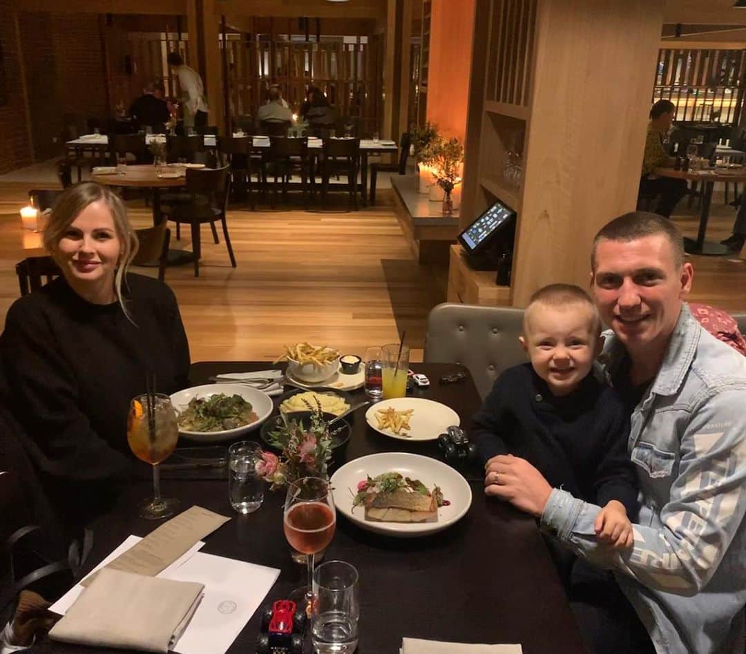 ミッチェル・デュークのインスタグラム：「Great Vibes here @thevicar__ nice early Fathers Day treat 🙌🏼」