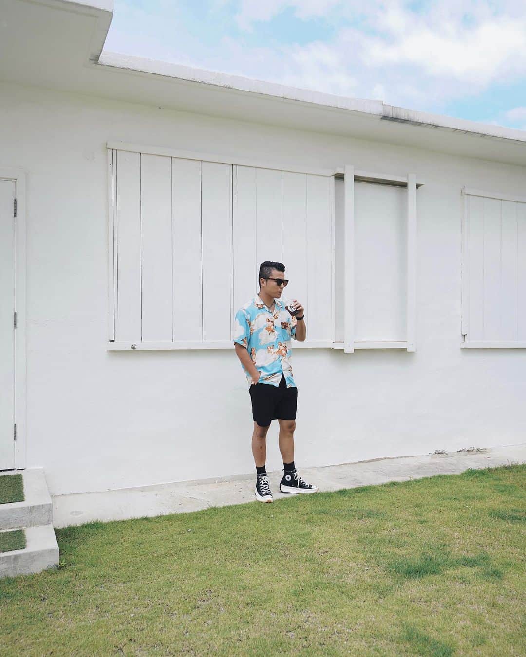 のインスタグラム：「ＯＫＩＮＡＷＡ🌴 . ※ファッションはタグをつけています。 #0830」