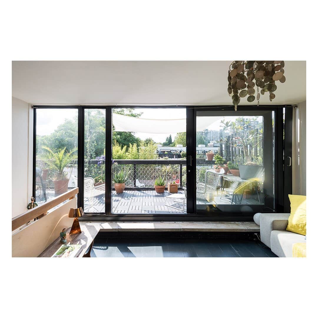 The Modern Houseさんのインスタグラム写真 - (The Modern HouseInstagram)「#forsale ‘Who am I to say, but it’s beautiful’: a rare opportunity to own a duplex apartment on Neave Brown’s Dunboyne Road Estate. Link in our bio for the sales particulars.」8月30日 21時07分 - themodernhouse