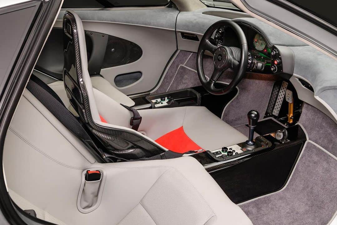 McLaren Automotiveさんのインスタグラム写真 - (McLaren AutomotiveInstagram)「The interior  of the McLaren F1 Chassis 63 was re-trimmed in the original Semi Aniline leather  and finished in Woking Grey – a colour reportedly inspired by the colour of the English sky above McLaren’s then premises on Albert drive… #MSOMonth2019」8月30日 21時09分 - mclarenauto