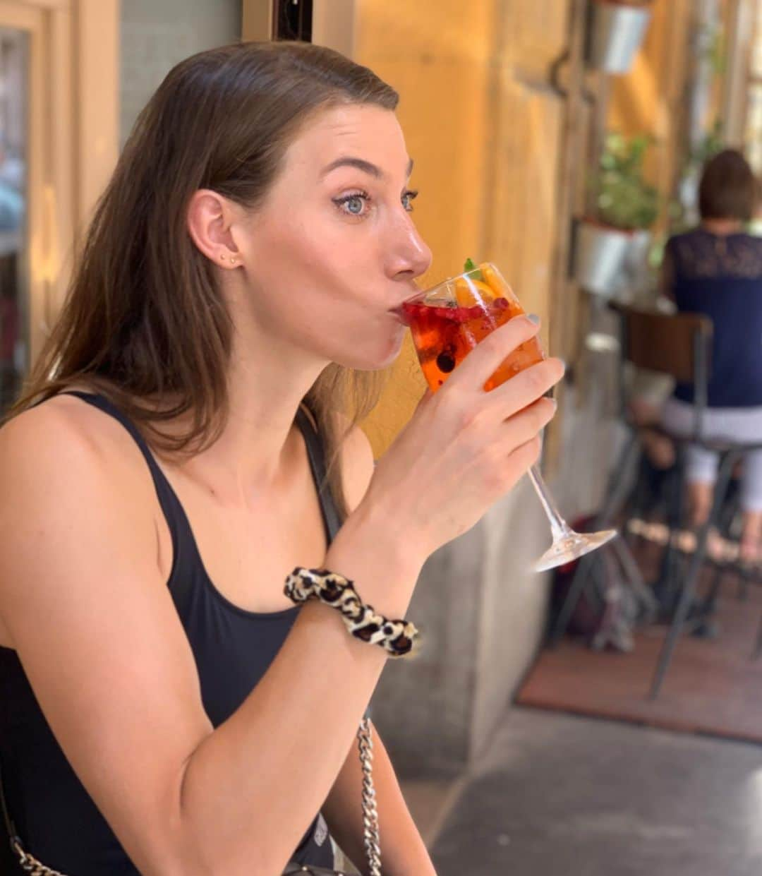 ロビン・デクライフさんのインスタグラム写真 - (ロビン・デクライフInstagram)「I tried to drink “pretty”.. result ⏩ not pretty #dayoff #LetMeBeANormalPersonForADay #DontJudge」8月30日 21時11分 - robindekruijf