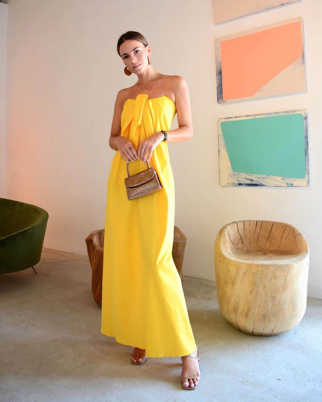 Zina Charkopliaさんのインスタグラム写真 - (Zina CharkopliaInstagram)「Go yellow #summer #byfar」8月30日 21時30分 - zinafashionvibe