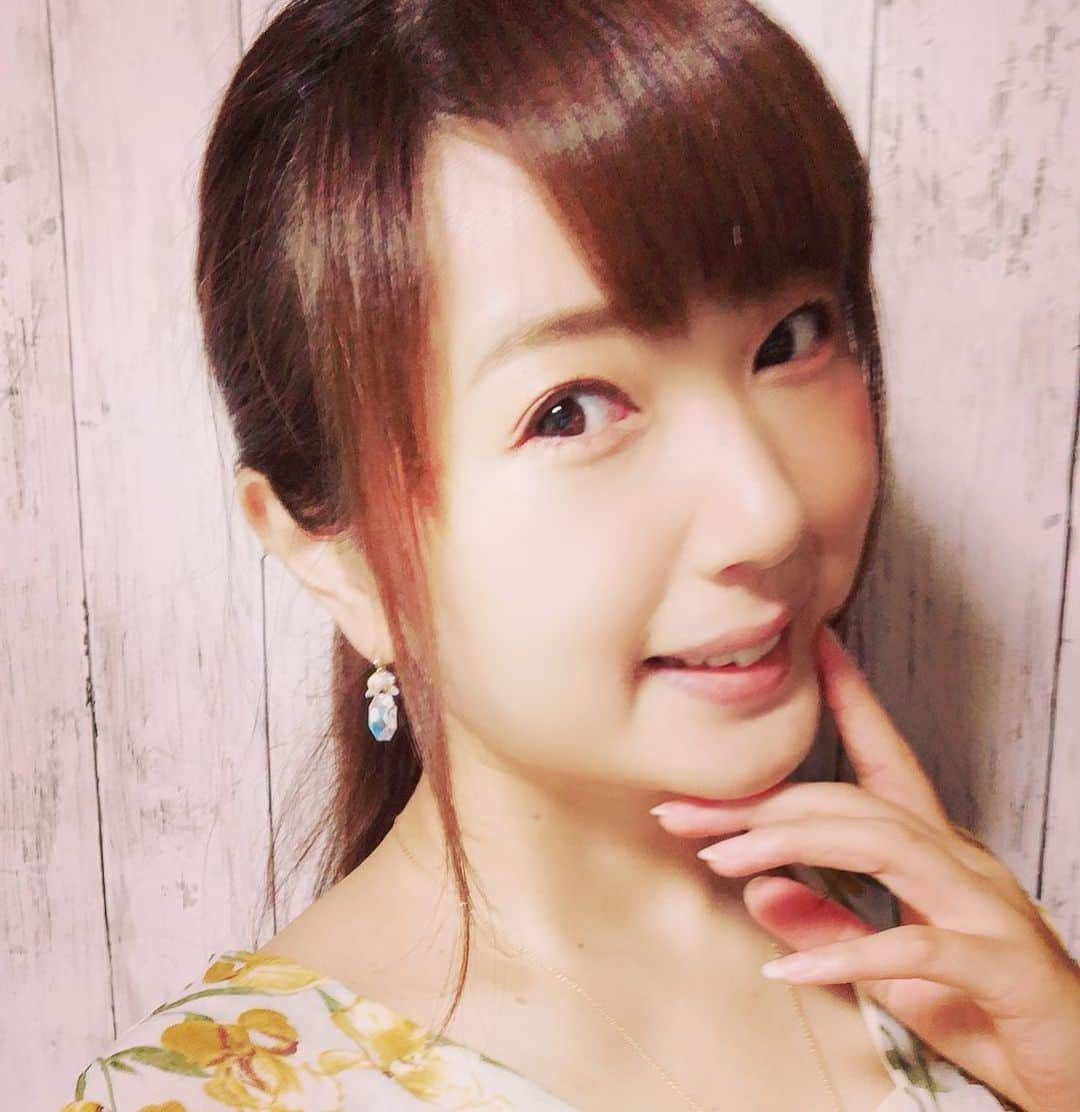 小倉遥さんのインスタグラム写真 - (小倉遥Instagram)「【今日の配信予定  Today's stream schedule】 23:00頃を予定しています。 I plan to stream games starting around 11PM JST @ http://twitch.tv/ogura_haruka . Twitch URLはProfileから飛べまーす . . . . . . . . #ゲーム #ゲーム実況 #ゲーム女子 #配信者 #アイドル配信 #Youtube #twich  #八重歯 #twichgamer #グラドル配信 #生配信 #顔出し配信 #APEX #DbD #PS4 #streamergirls #followme #小倉遥 #oguraharuka」8月30日 21時35分 - haruka_ogura